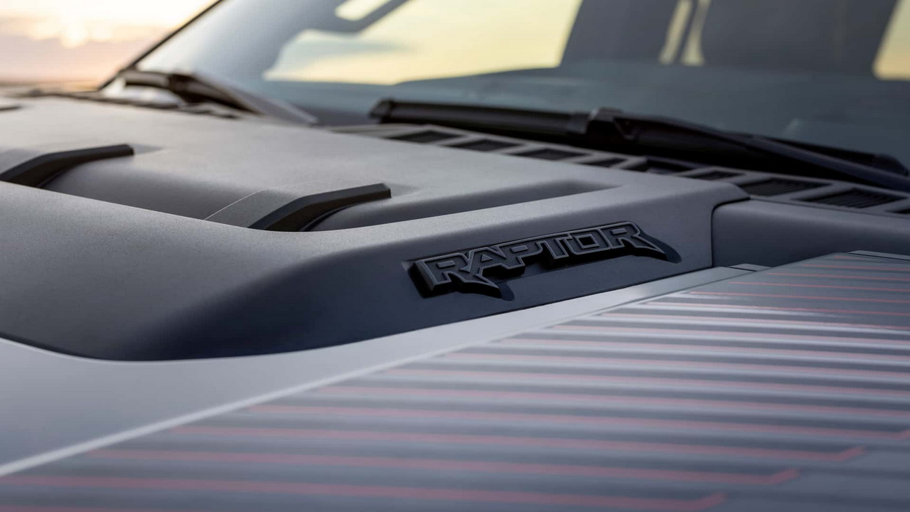 2024 Ford F-150 Raptor 馬力超過700匹確定 一輛加入全選配的Raptor R售價近 12萬美元！！！ | 癮車報