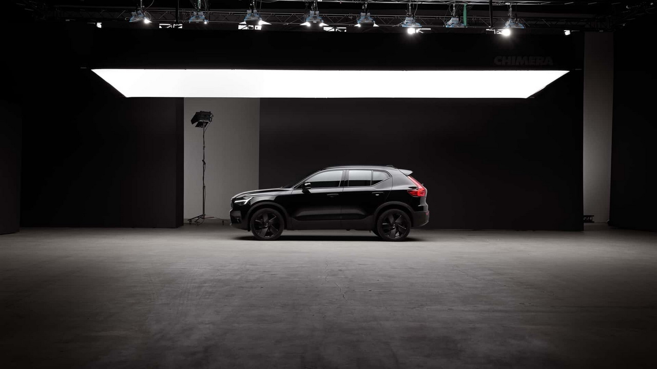 2024volvoxc40blackedition (3) 癮車報